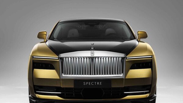 Rolls-Royce Spectre EV 2023 Review: Stylish First Effort