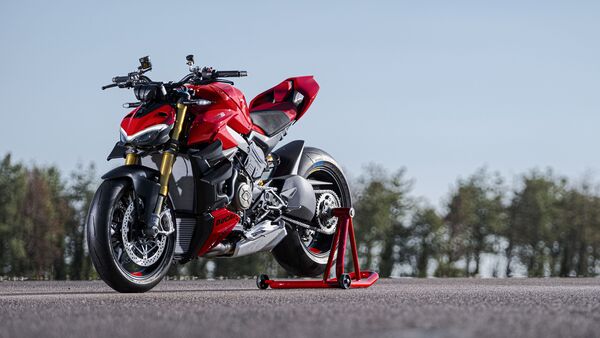 2023 Ducati Streetfighter V4 S Ducati Red