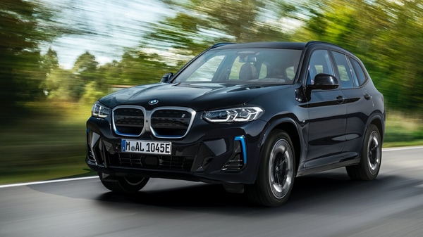 https://images.hindustantimes.com/auto/img/2022/11/03/600x338/BMW-iX3-Electric-vehicle_1667460613183_1667460613375_1667460613375.png