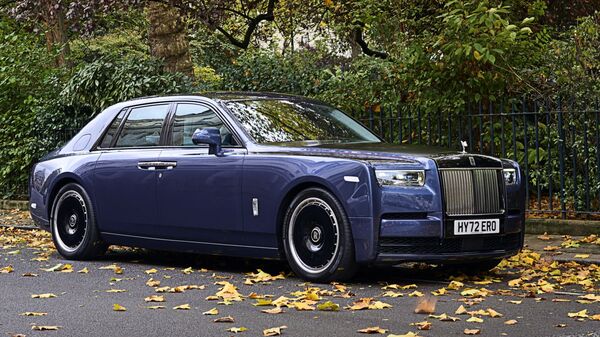 Rolls-Royce Phantom Review: The End of the Era of Opulence - Bloomberg