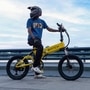 Svitch Bike's LITE XE electric bicycle comes with an adjustable handlebar, seat bar, and suspension. 