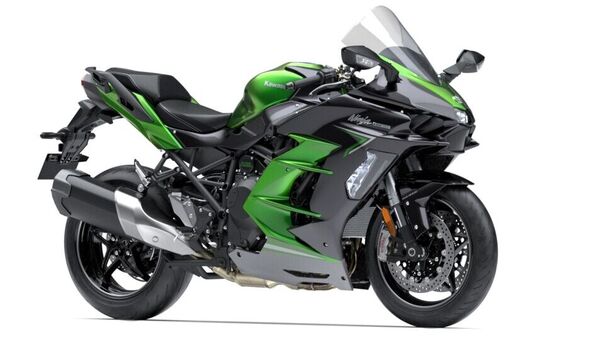 Kawasaki updated the H2 SX which is a more touring friendly version of the H2 Sports bike. Kawasaki updated the H2 SX which is a more touring friendly version of the H2 Sports bike.