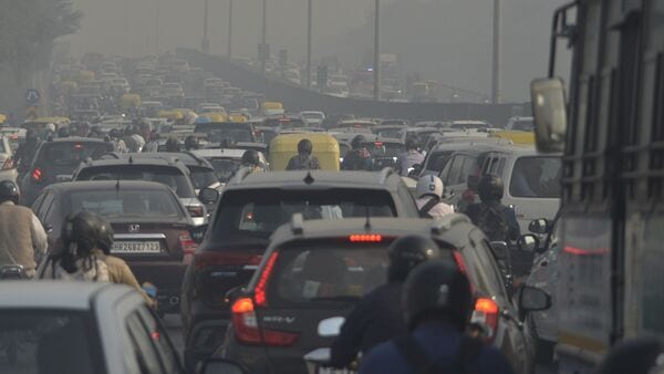 Delhi government had put a ban on BS 3 petrol and BS 4 diesel cars in the city based on GRAP Stage III plan to curb air pollution for the past one week. (Yogendra Kumar ) Delhi government had put a ban on BS 3 petrol and BS 4 diesel cars in the city based on GRAP Stage III plan to curb air pollution for the past one week. (Yogendra Kumar )