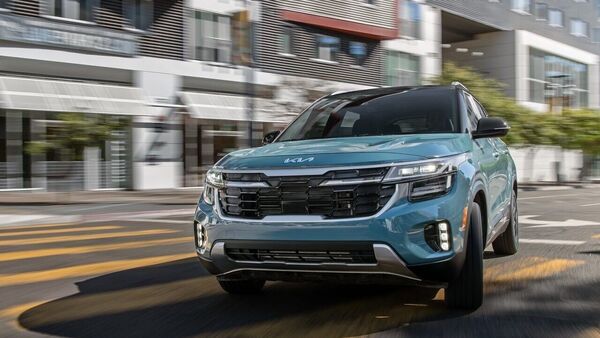 Kia has reworked the exterior as well as the interior of the Seltos facelift. Kia has reworked the exterior as well as the interior of the Seltos facelift.