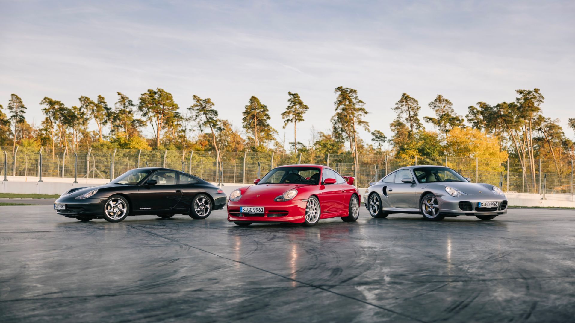 Porsche celebrates 25 years of 996-generation 911 | HT Auto