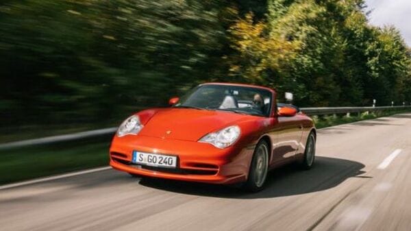 Porsche 911 Carrera 4 Cabriolet (996)