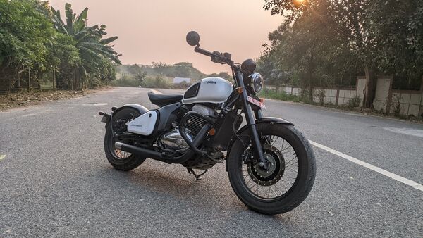 It is the second motorcycle after Perak under ‘factory custom’ line-up. It is the second motorcycle after Perak under ‘factory custom’ line-up.