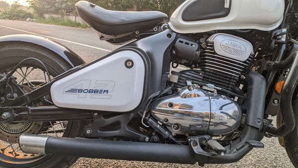 The engine is a 334 cc unit as found on other Classic Legend motorcycles but is now in a new state of tune. The engine is a 334 cc unit as found on other Classic Legend motorcycles but is now in a new state of tune.