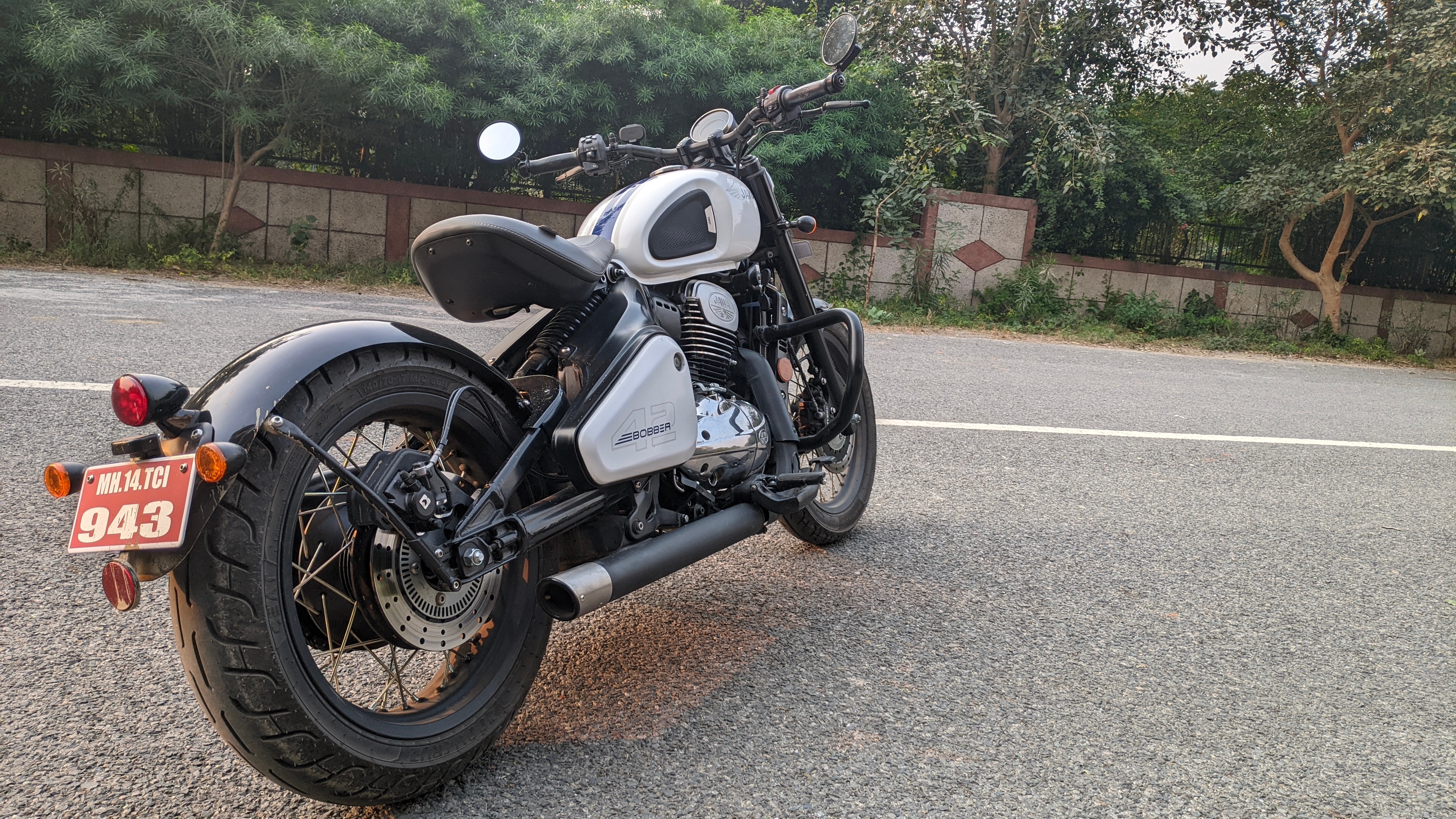 jawa 42 bobber left rear three quarter image –... Jawa 42 Bobber : స్టైలిష్ లుక్ తో.. బైక్ ప్రియుల మతి పోగొడుతున్న జావా ...