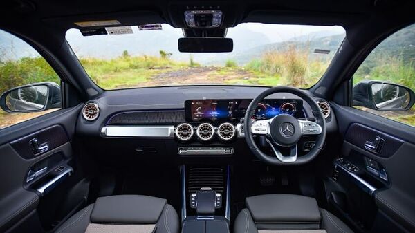 Take a look at the dashboard layout inside the Mercedes-Benz EQB.