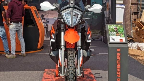 The front end features an incomparable split LED headlight that is the signature styling element of KTM bikes.