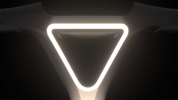 The scooter has a full LED lighting system, including front headlights, rear lighting and side headlights. The scooter has a full LED lighting system, including front headlights, rear lighting and side headlights.