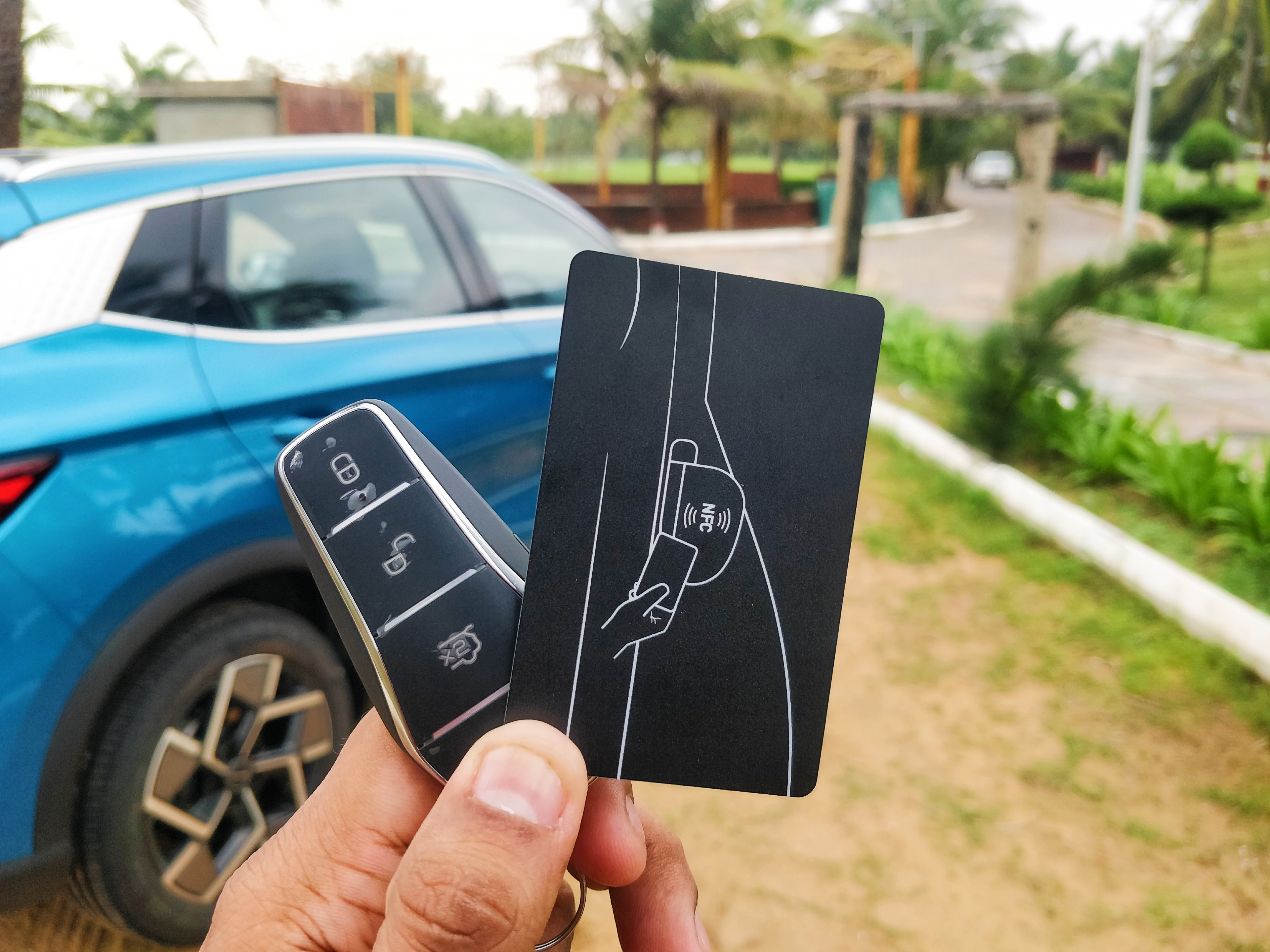 The NFC key card helps lock and unlock the vehicle, replacing the key fob in your pocket, albeit not entirely The NFC key card helps lock and unlock the vehicle, replacing the key fob in your pocket, albeit not entirely