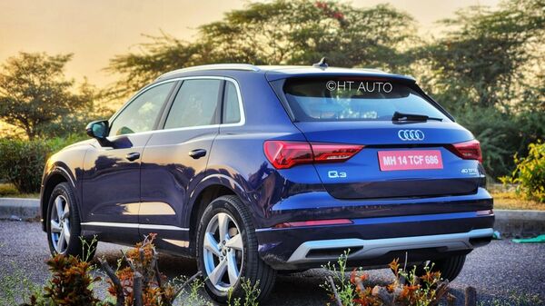 Audi Q3 ಹಿಂಭಾಗವು ಅತ್ಯಾಕರ್ಷಕವಾಗಿದೆ. ಈ ಕಾರಿನ ಬೇಡಿಕೆ ಹೆಚ್ಚಲು ಇದು ಪ್ರಮುಖ ಆಕರ್ಷಣೆಯಾಗಬಲ್ಲದು.