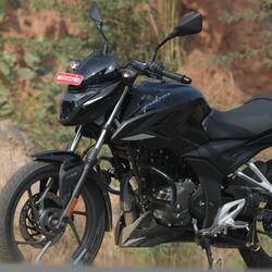 Pulsar P150 will be offered in two variants - Single disc and Twin disc.