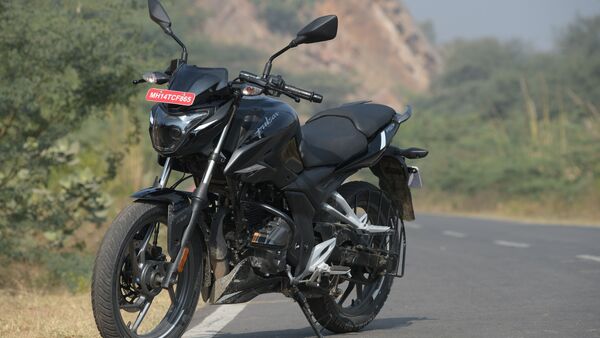 The design of the Bajaj Pulsar P150 was inspired by its siblings.