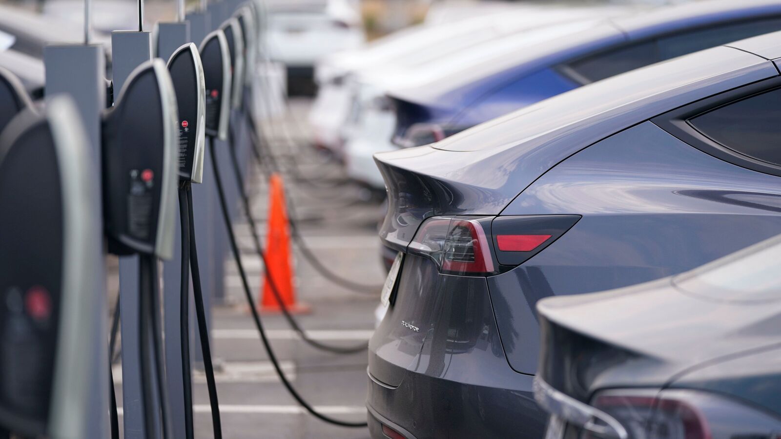 America’s EV incentives change from New Year’s Eve New tax credit