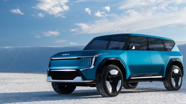 Kia EV9 Concept is the second fully electric SUV from the Korean carmaker which is based on its new generation EV platform that also underpins the EV6.