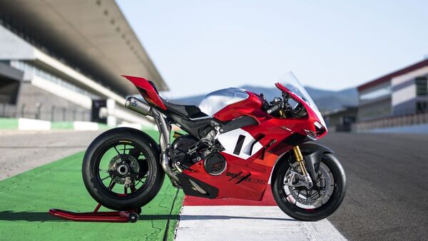 Cost of discount ducati panigale v4