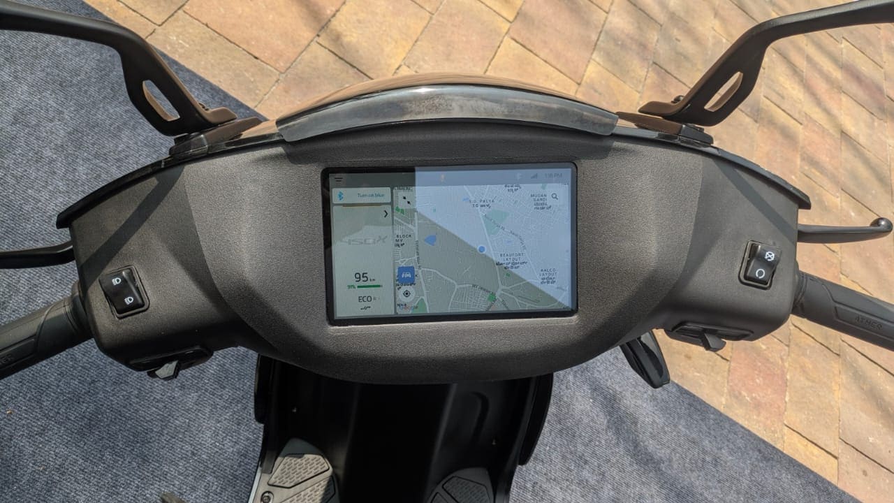 The UI on the 450X's dashboard has been revised based on user input and promises to reduce distractions by 50-60{5376dfc28cf0a7990a1dde1ec4d231557d3d9e6448247a9e5e61bb9e48b1de73}