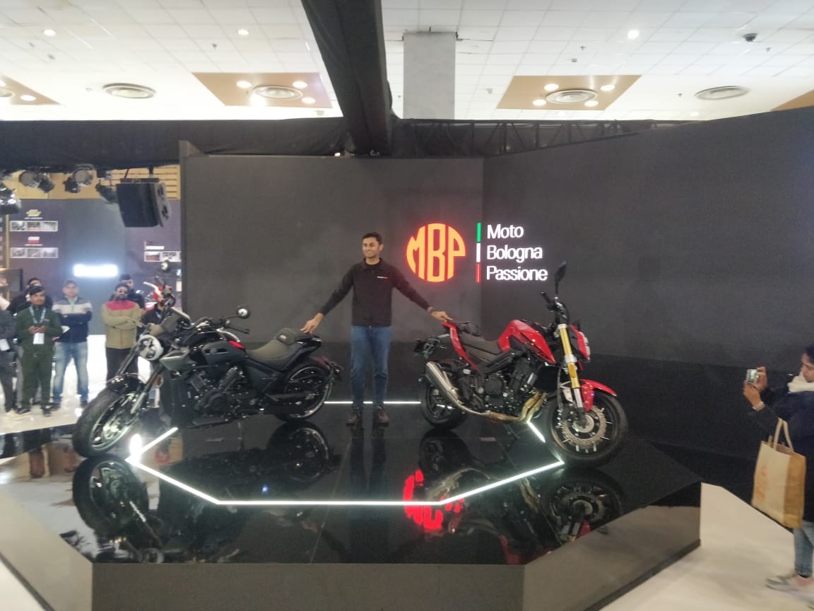 Benelli-Keeway rides in M502N and C1002V motorcycles at the expo.