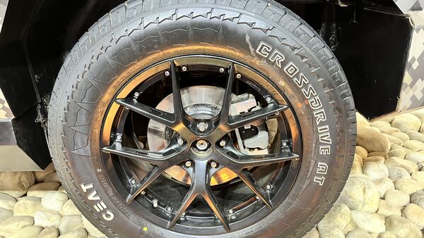 The SUV rides on 18-inch alloy wheels shod in Ceat 255/65 tyres. All four wheels are fitted with disc brakes.