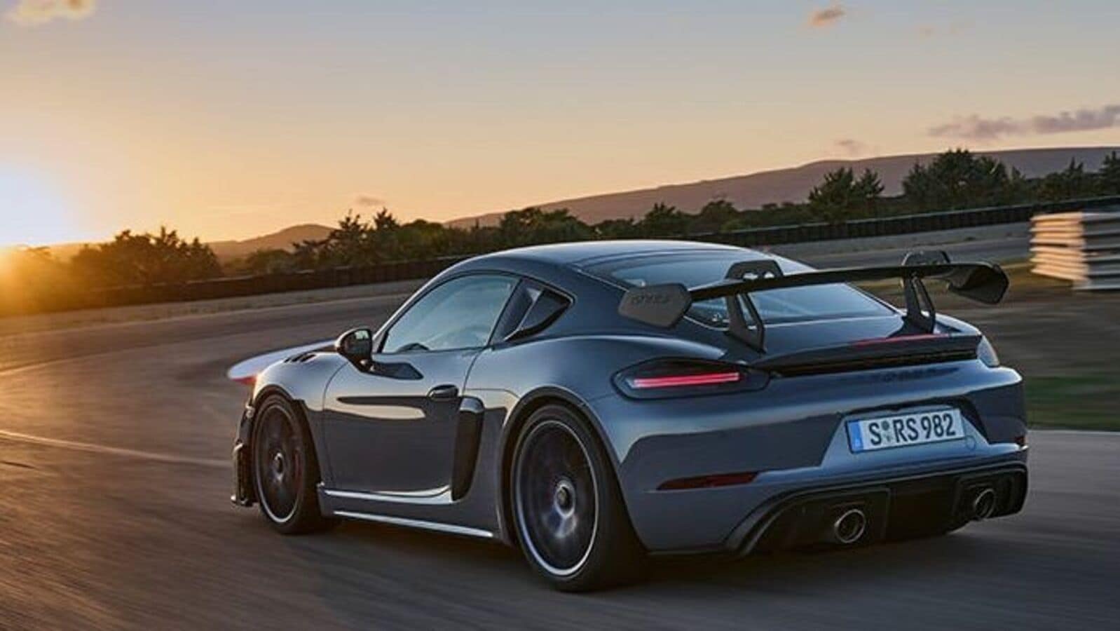 Porsche 718 Cayman GT4 RS to make its India debut on January 25 ...