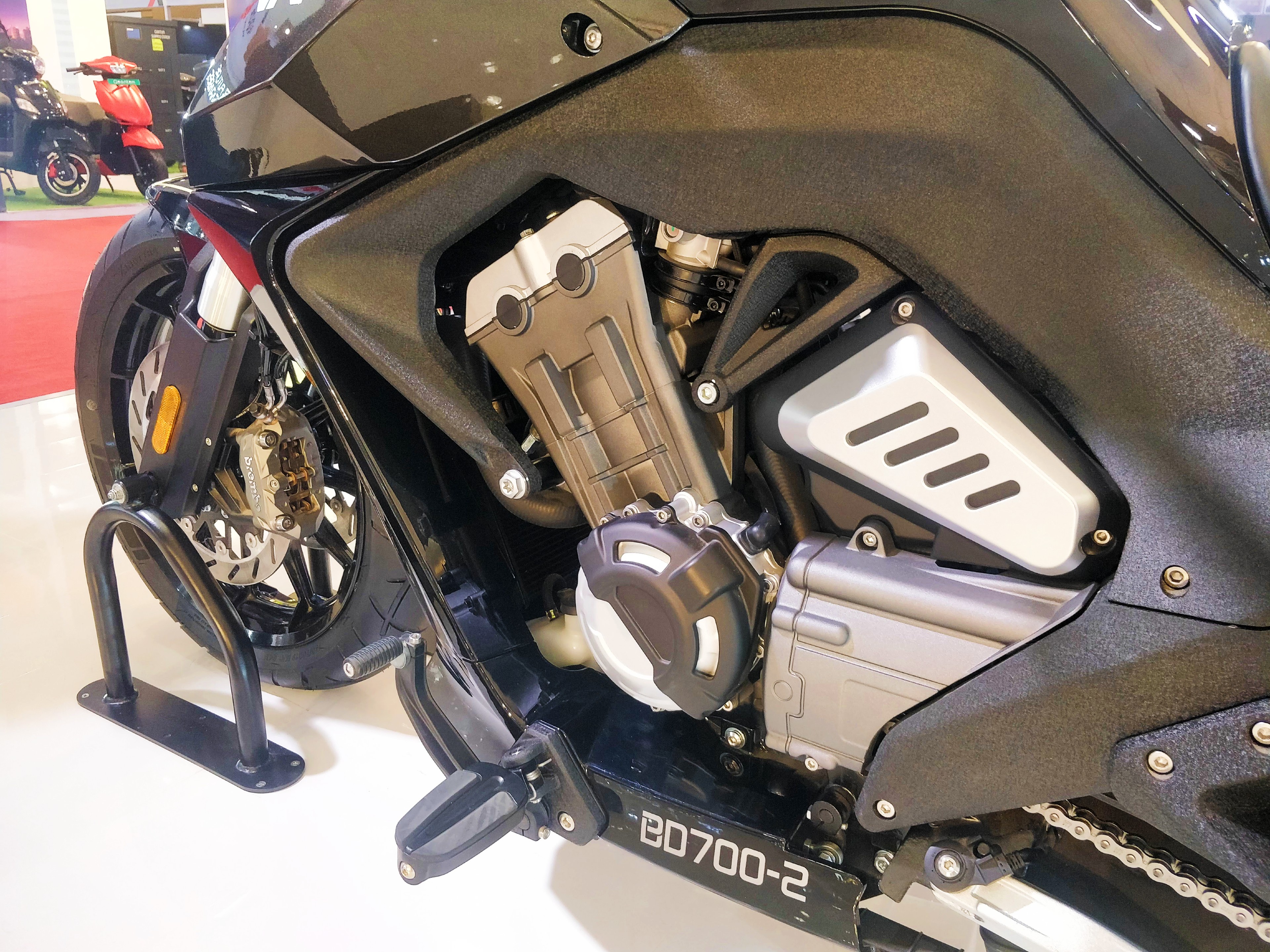 The Benda LFC700 is powered by a 680 cc four-cylinder engine tuned for 91 hp and 63 Nm of peak torque.  Dry weight is 270 kg. 