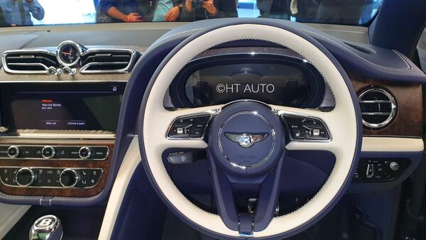 The luxurious theme is continued to the interior as well. So, there are premium materials used for the up-market feel.