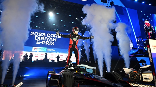 Pascal Wehrlein takes his first win of the season at the first race of the Diriyah ePrix