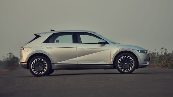 The automaker informs the electric car has already received over 650 bookings and deliveries will begin in March. The automaker informs the electric car has already received over 650 bookings and deliveries will begin in March.