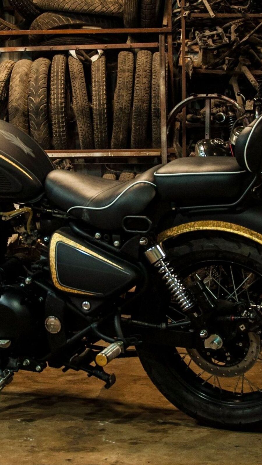 Royal Enfield Classic 350 modified tastefully Royal Enfield Classic 350 modified tastefully