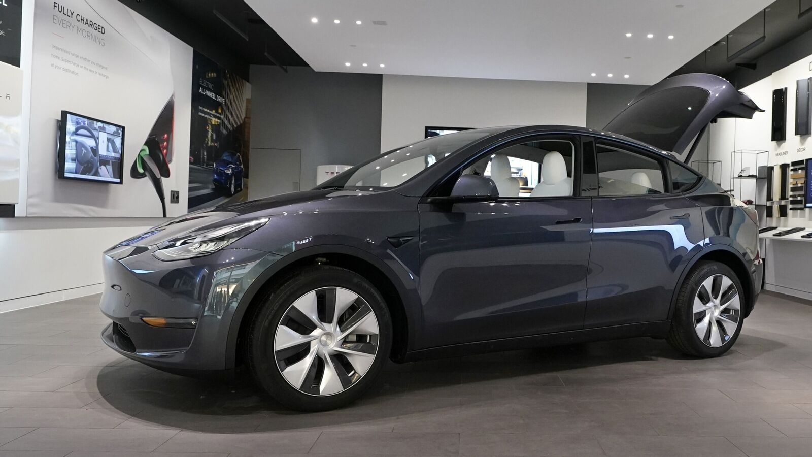 Tesla to launch Model Y facelift codenamed Juniper sources Bergip Cars