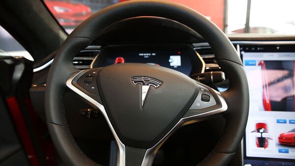 U.S. auto safety officials have launched a preliminary investigation into Tesla after the steering wheels of its vehicles completely fell off on two newly delivered vehicles.  (Information map) (AFP)