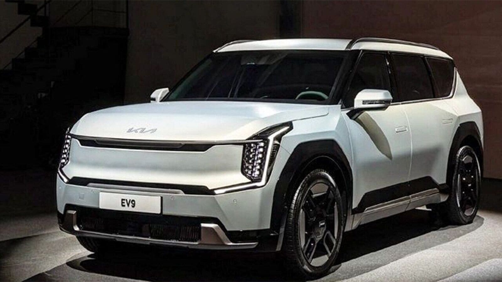 Kia EV9 leaked hours before debut; This is how the electric SUV will look like