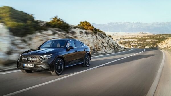 2023 Mercedes-Benz GLC Coupe debuts with an electrified powertrain | HT ...