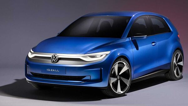 Volkswagen ID card.  An electric vehicle derived from the 2all EV concept is expected to offer a range of 450 kilometers on a single charge.
