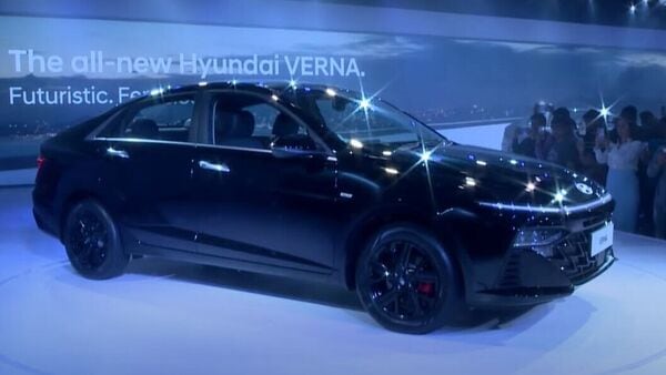 Hyundai Verna Price, Images, colours, Reviews & Specs