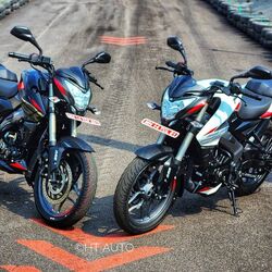 There are no major changes in terms of features and colour schemes. However, the Pulsar NS160 is now offered in Ebony Black paint scheme.