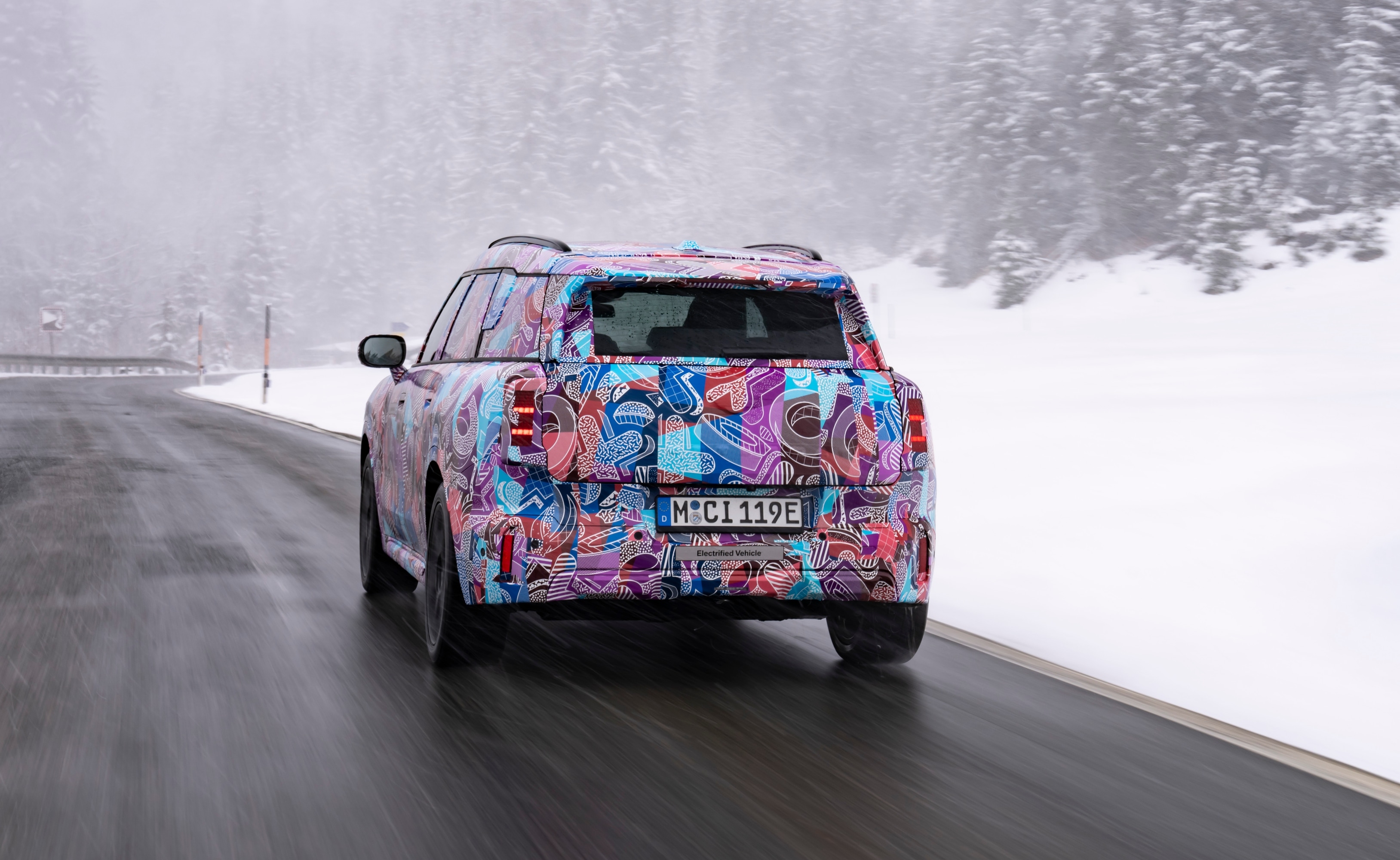 The 2024 MINI Countryman will also spawn petrol-powered derivates likely to use the 1.5-litre and 2.0-litre engine options The 2024 MINI Countryman will also spawn petrol-powered derivates likely to use the 1.5-litre and 2.0-litre engine options