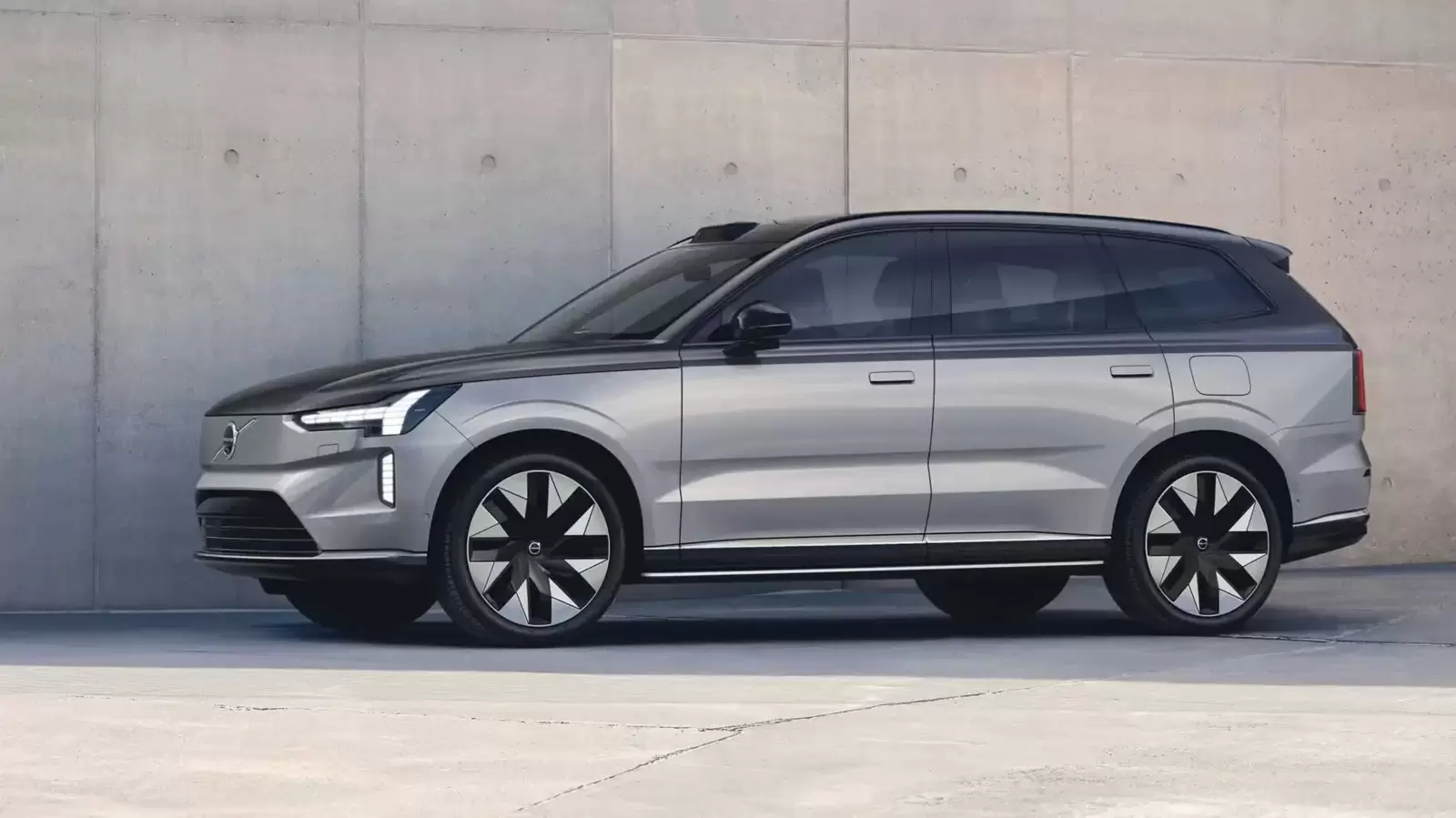 Volvo EX90 Excellence electric luxury SUV breaks shell, promises 650km ...