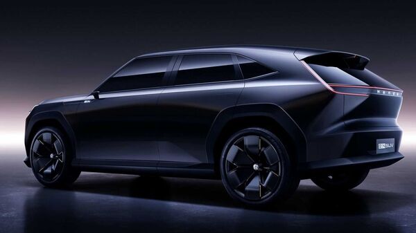 The concept of the Honda e:N SUV, a sharp-looking and sleek futuristic electric SUV, was revealed at the 2023 Shanghai Auto Show.