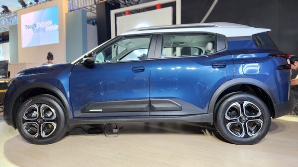 Citroen C3 Aircross measures 4.3 metres in length and has a wheelbase of 2,671 mm. It has a boot space of up to 511 litres and the rear bench seat can split 70:30. Citroen C3 Aircross measures 4.3 metres in length and has a wheelbase of 2,671 mm. It has a boot space of up to 511 litres and the rear bench seat can split 70:30.