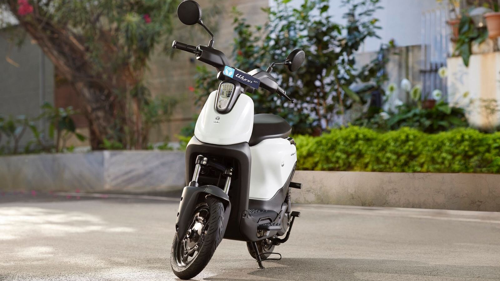 Yulu launches its first electric two-wheeler Wynn, priced at ₹55,555 | HT  Auto