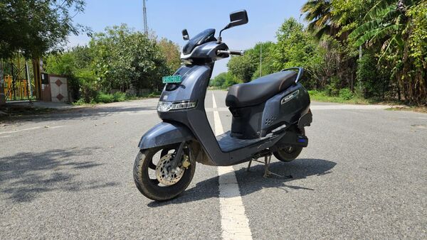 Tvs e best sale bike price