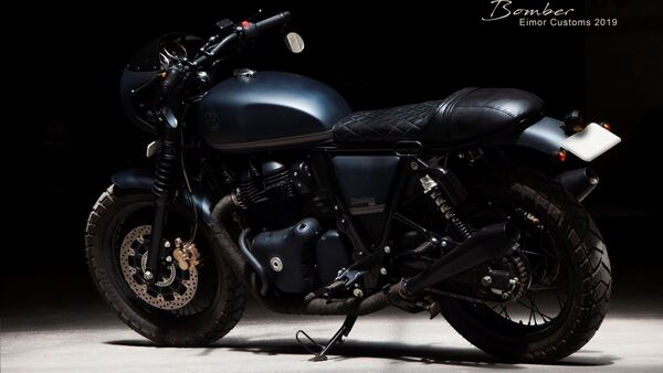 Royal Enfield Interceptor 650 modified into a stealthy cafe racer