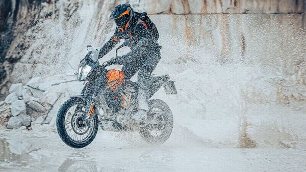 In terms of features, the 390 Adventure continues to come with Motorcycle Traction Control with 3D IMU (Inertial Measurement Unit), Quickshifter+, Lean angle sensitive Cornering ABS, Riding modes (street & offroad), Offroad ABS, Ride-by-wire, and LED Headlamps. In terms of features, the 390 Adventure continues to come with Motorcycle Traction Control with 3D IMU (Inertial Measurement Unit), Quickshifter+, Lean angle sensitive Cornering ABS, Riding modes (street & offroad), Offroad ABS, Ride-by-wire, and LED Headlamps.