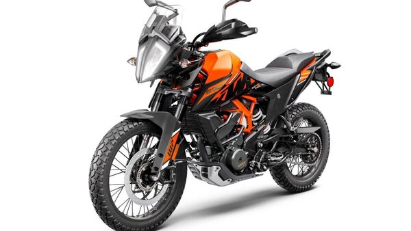 There are no changes to the engine. It continues to be a 373 cc, liquid-cooled unit. There are no changes to the engine. It continues to be a 373 cc, liquid-cooled unit.