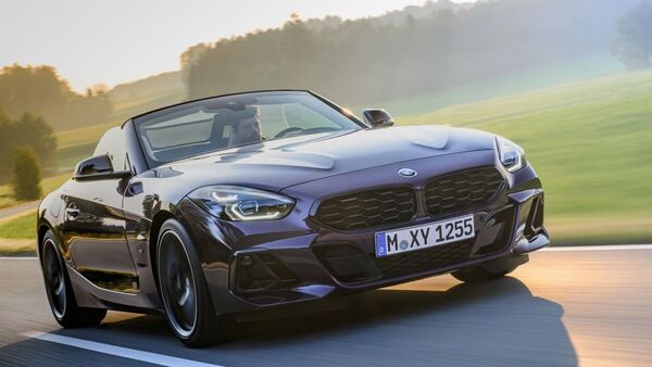 A roadster with character and sporting flair: The new BMW Z4.