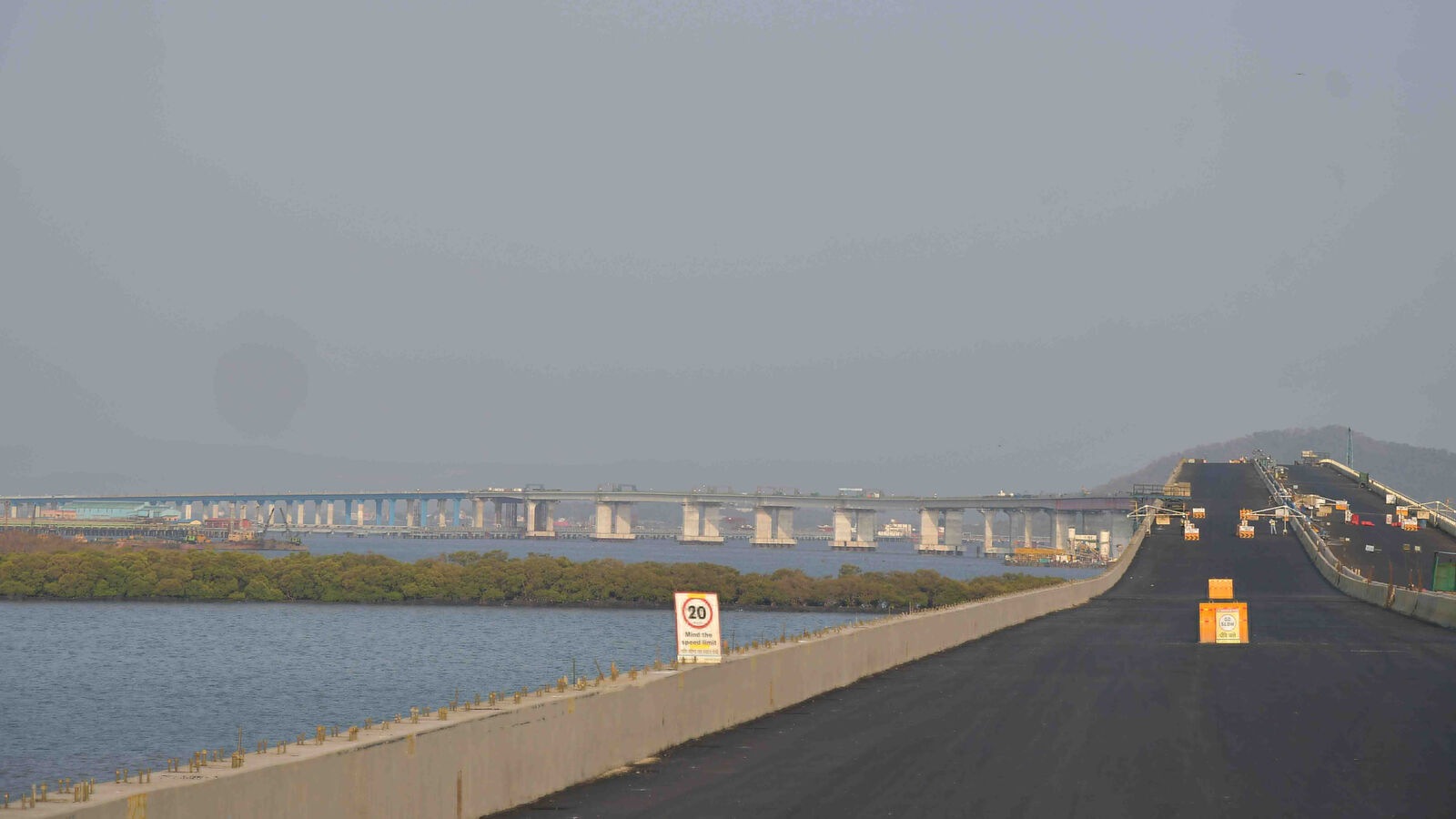 India's longest sea bridge in Mumbai is almost ready | HT Auto